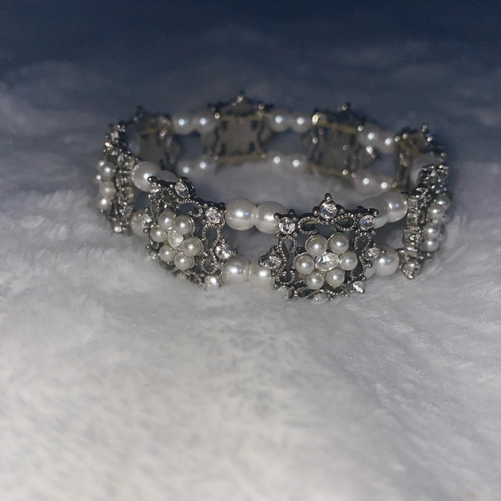 Snowflake bracelet